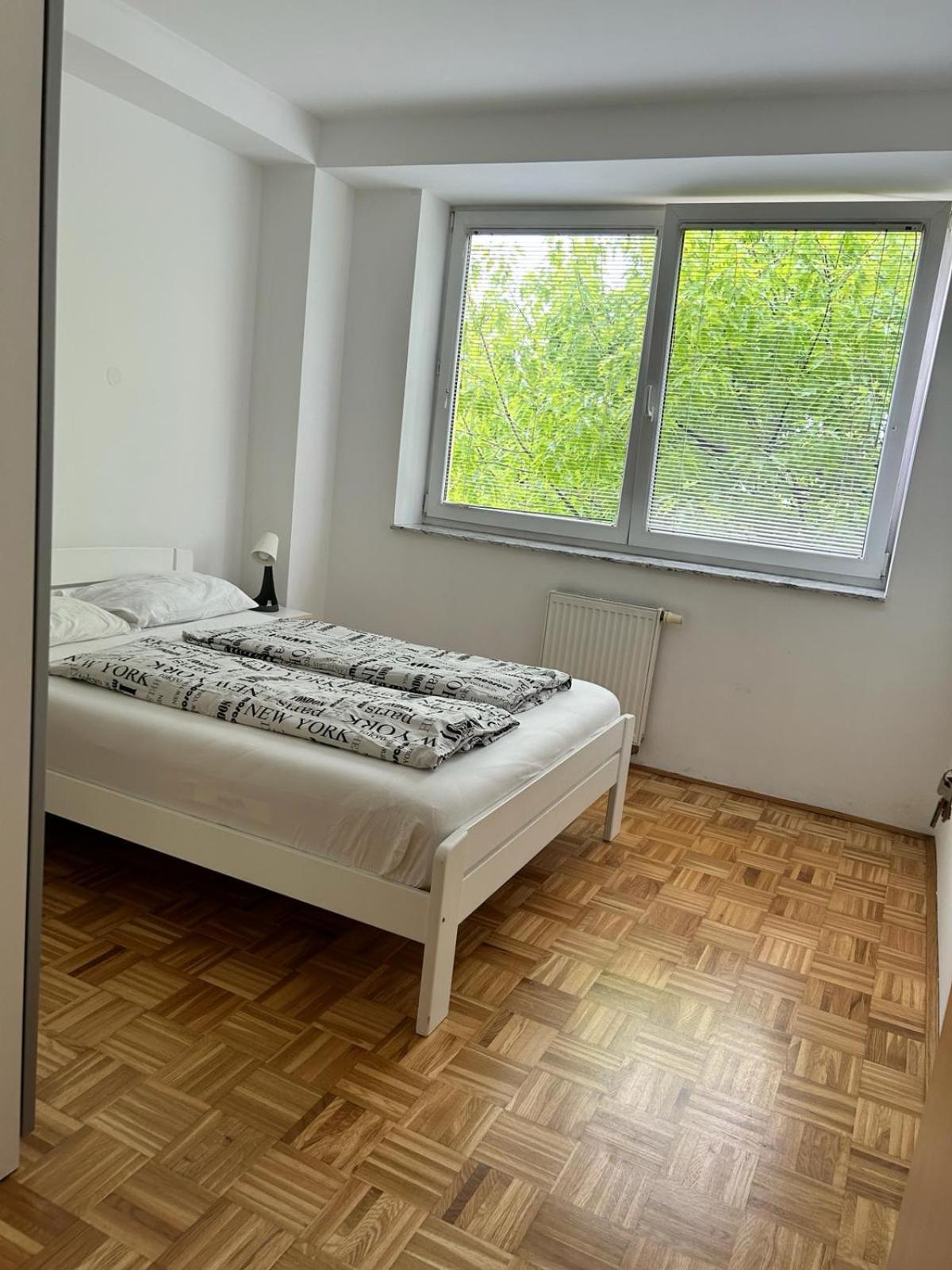 Hotel Industrial Zone Lublana Zewnętrze zdjęcie